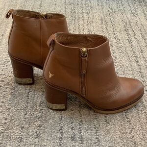 Windsor Smith Tan Ankle Booties. Women’s size 7.5. Size EU 38